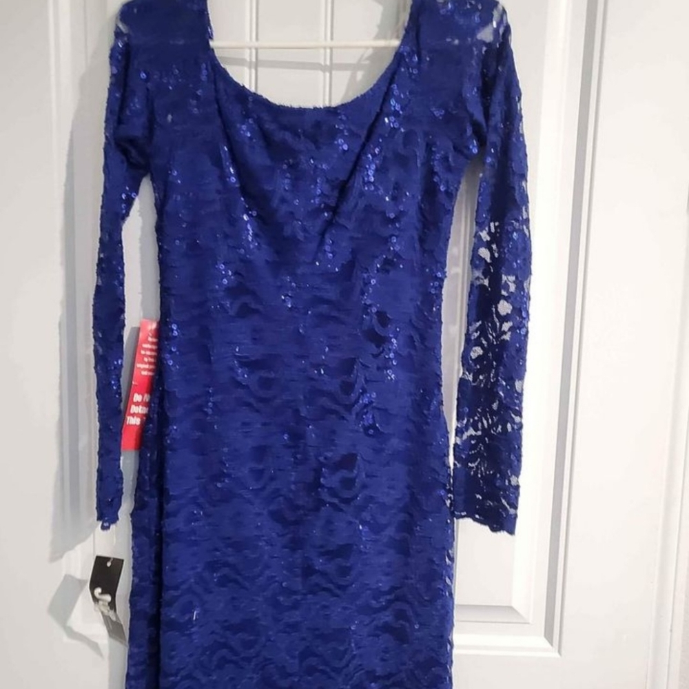 Dress - Picture 2 of 2